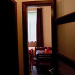 Lux Hostel *